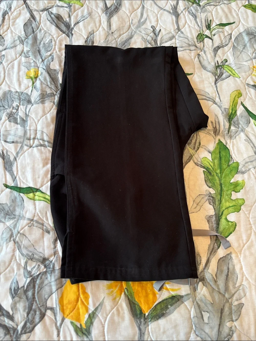 Figs Women’s Black Scrub Set